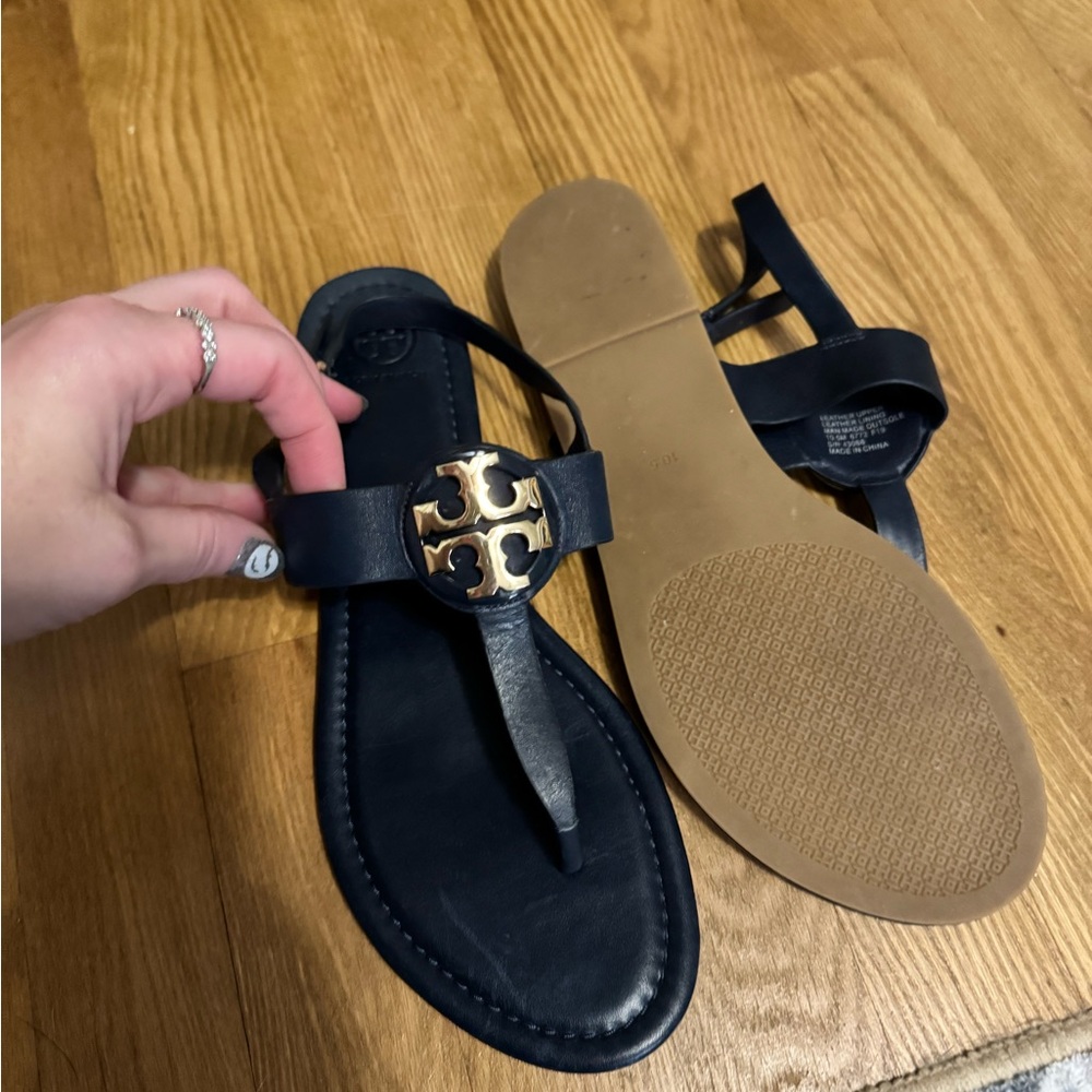 Tory Burch Bryce Leather Flat Thong Sandal